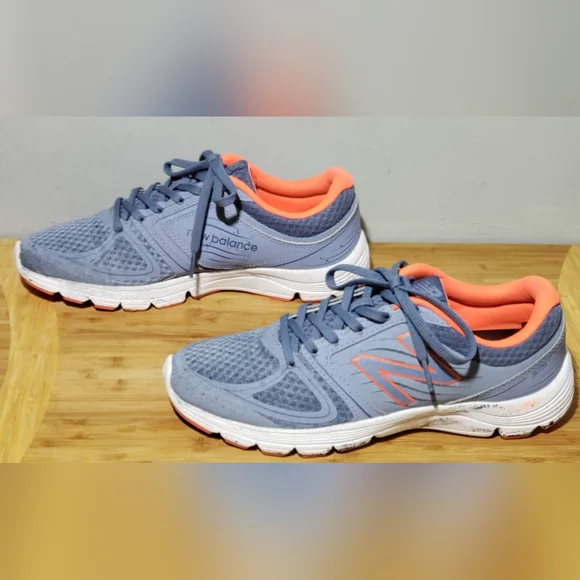 New Balance Shoes New Balance W575li2 Womens Running Shoe Size